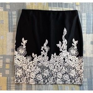 Roz & Ali A Line Floral Knee Length Skirt Sz 1X Black White Embroidered Knit